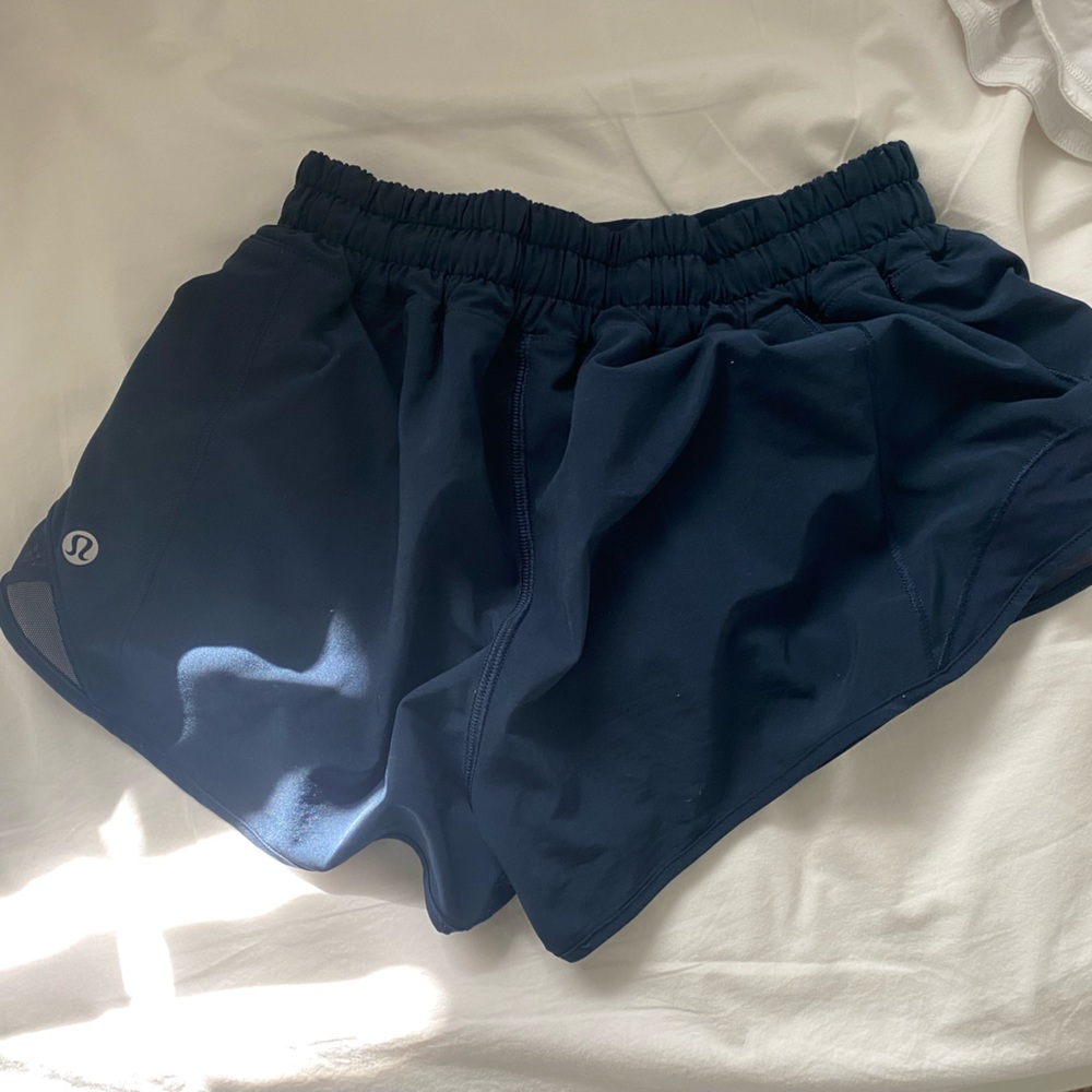 Lululemon short size 4 navy